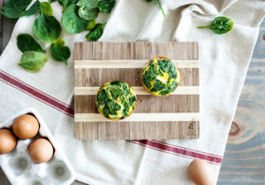 Clean Eating: Spinach + Neufchatel Mini Quiches with Almond Crumble Crust