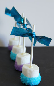 FROZEN Hot Chocolate and Snowflake Marshmallow Pops -- AMFT