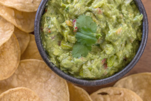 Green Chile Guacamole #15MinuteSuppers