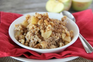 Whip up a batch of these steel cut oats into the most delicious APPLE PIE OATMEAL in about 15 minutes!