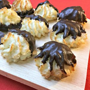 You'll love how quickly these Mexican Chocolate Chili Macaroons come together with just a few store bought ingredients!